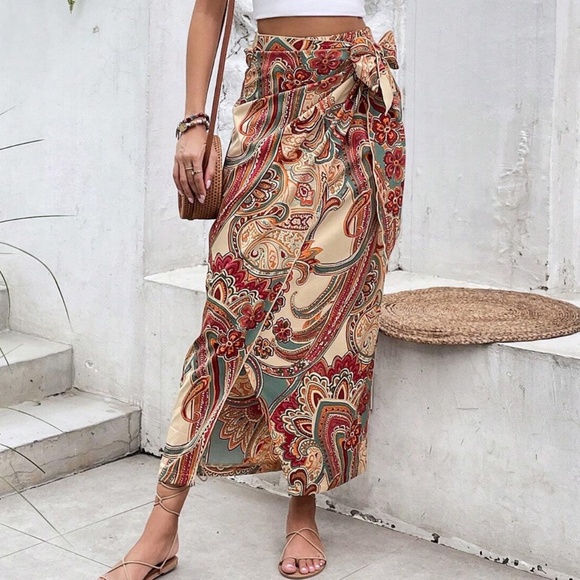 BellanBlue Dresses & Skirts - Boho Paisley Floral Print Side Tie Maxi Skirt